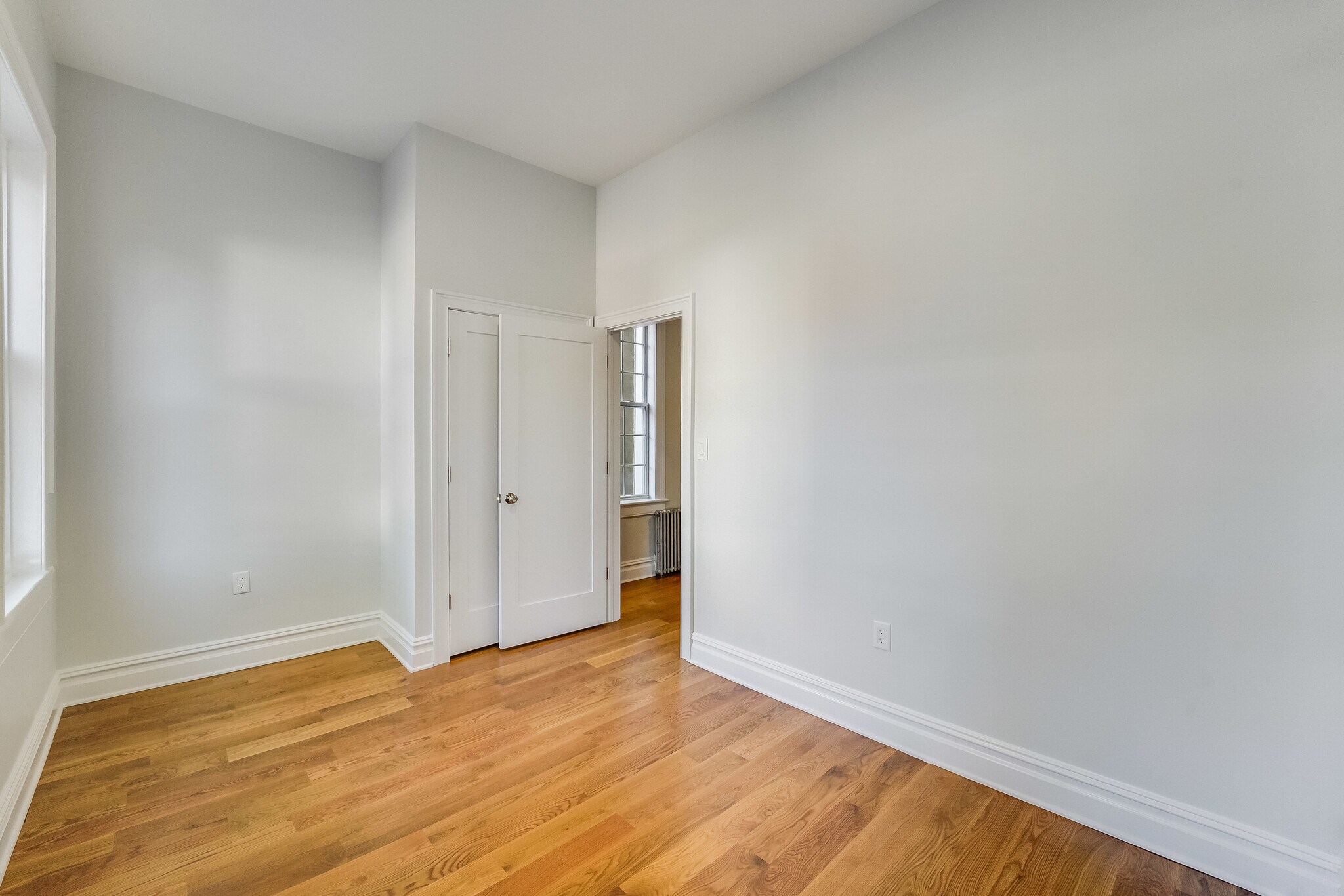 Building Photo - 266 3rd St