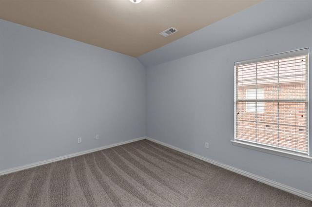 Building Photo - 2501 Lakewood Ct