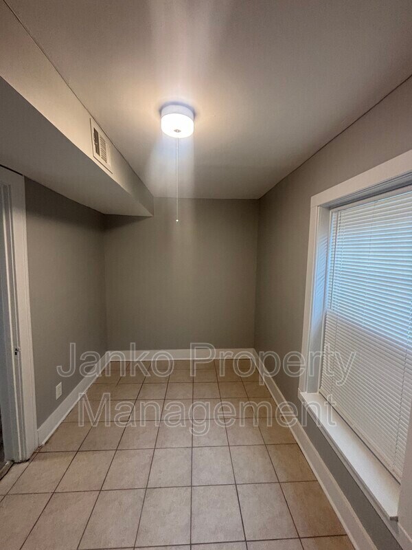 Building Photo - 5208 S Kenneth Ave