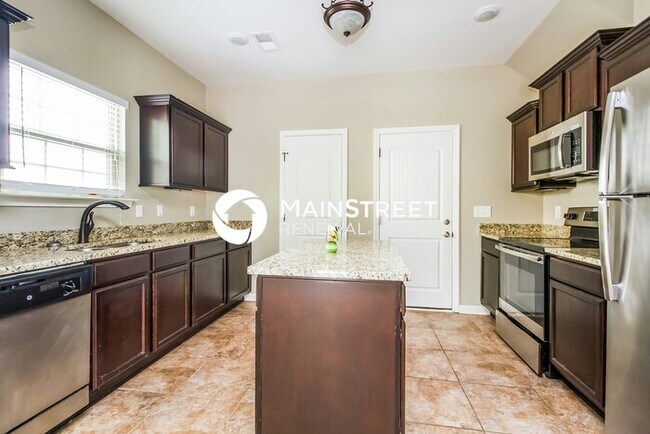 Building Photo - 4 Bedroom Pet-Friendly Home in La Vergne, TN with Main Street Renewal