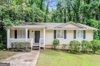 Building Photo - 481 Village Square Ct