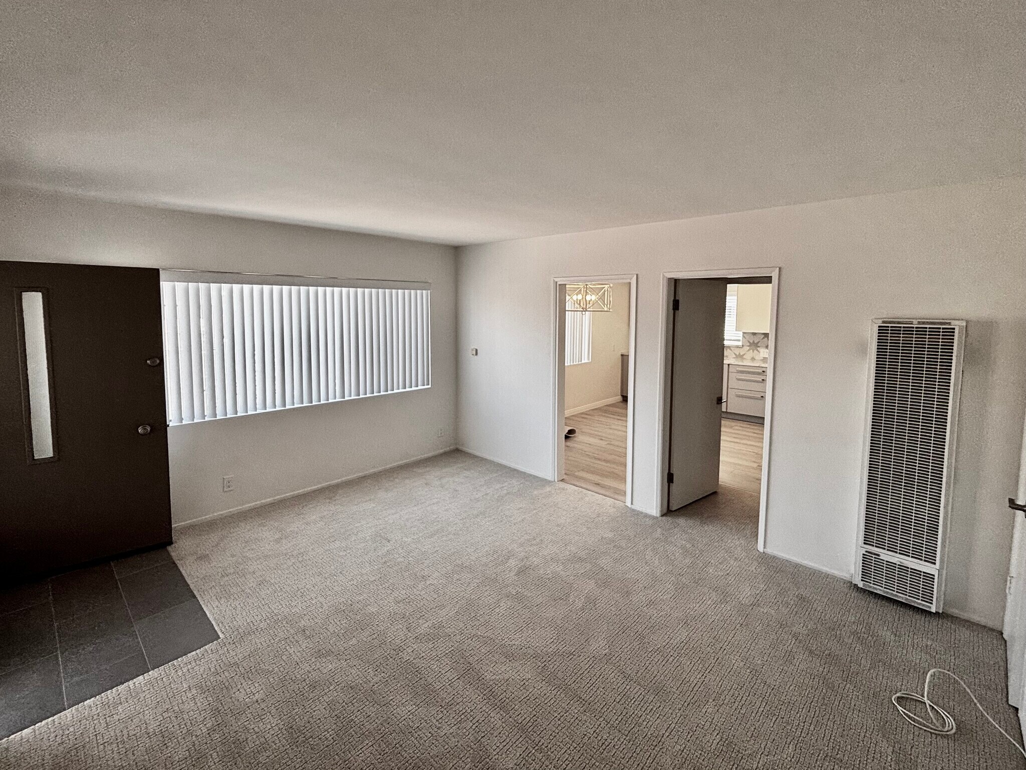 Building Photo - 969 W 25th St