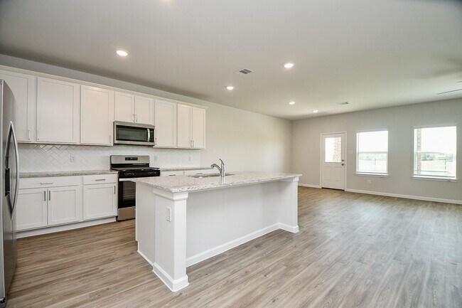 Building Photo - 23303 Happy Mdw Ln