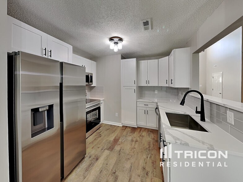 Building Photo - 4101 New Castle Ln