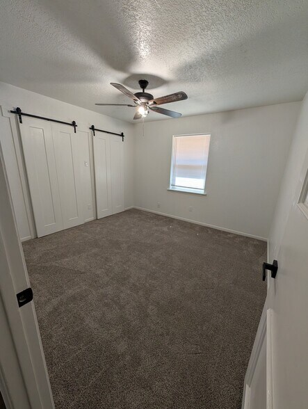 Building Photo - 200 Bonnie Bell Ln