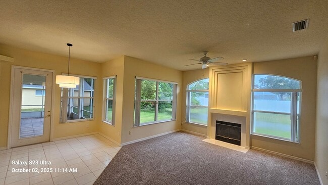 Building Photo - Spacious 4 Bedroom Home in Breakaway Trail...