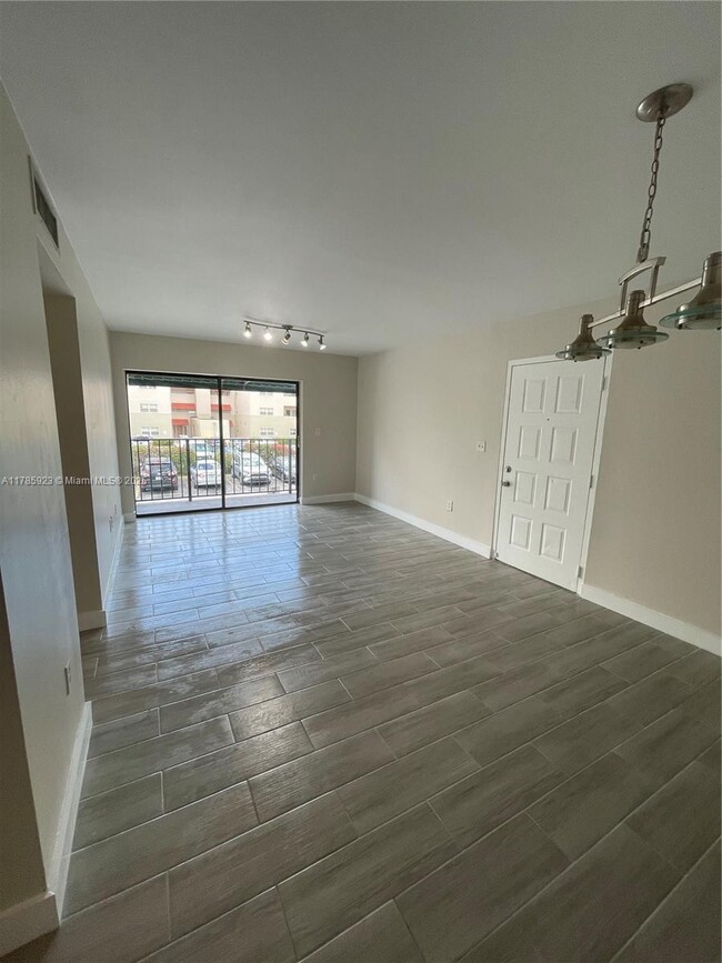Building Photo - 7427 SW 152nd Ave