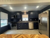 Building Photo - 591 Main St