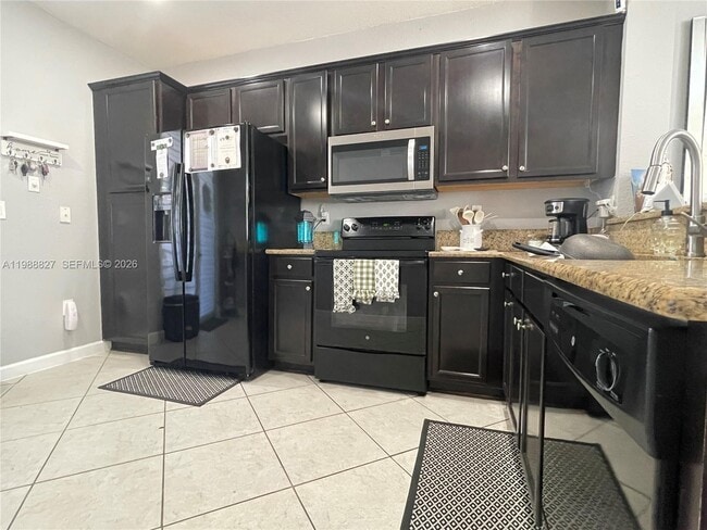 Building Photo - 16963 SW 92nd St