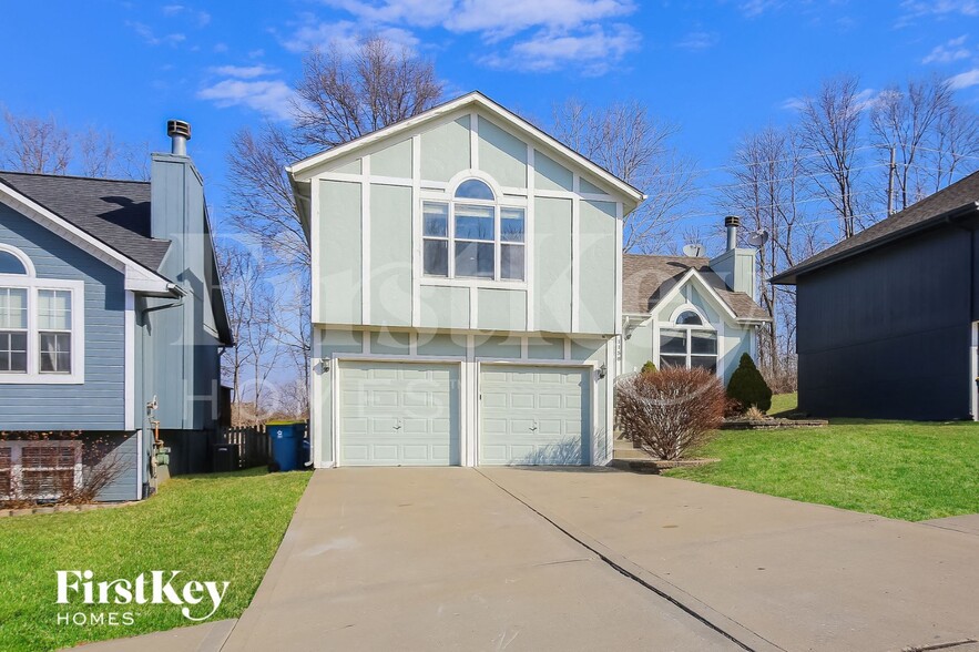 Building Photo - 1158 Blue Bird Ln