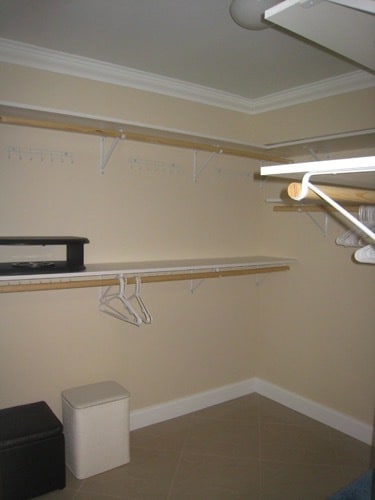 walk in closet - 225 Deer Creek Blvd