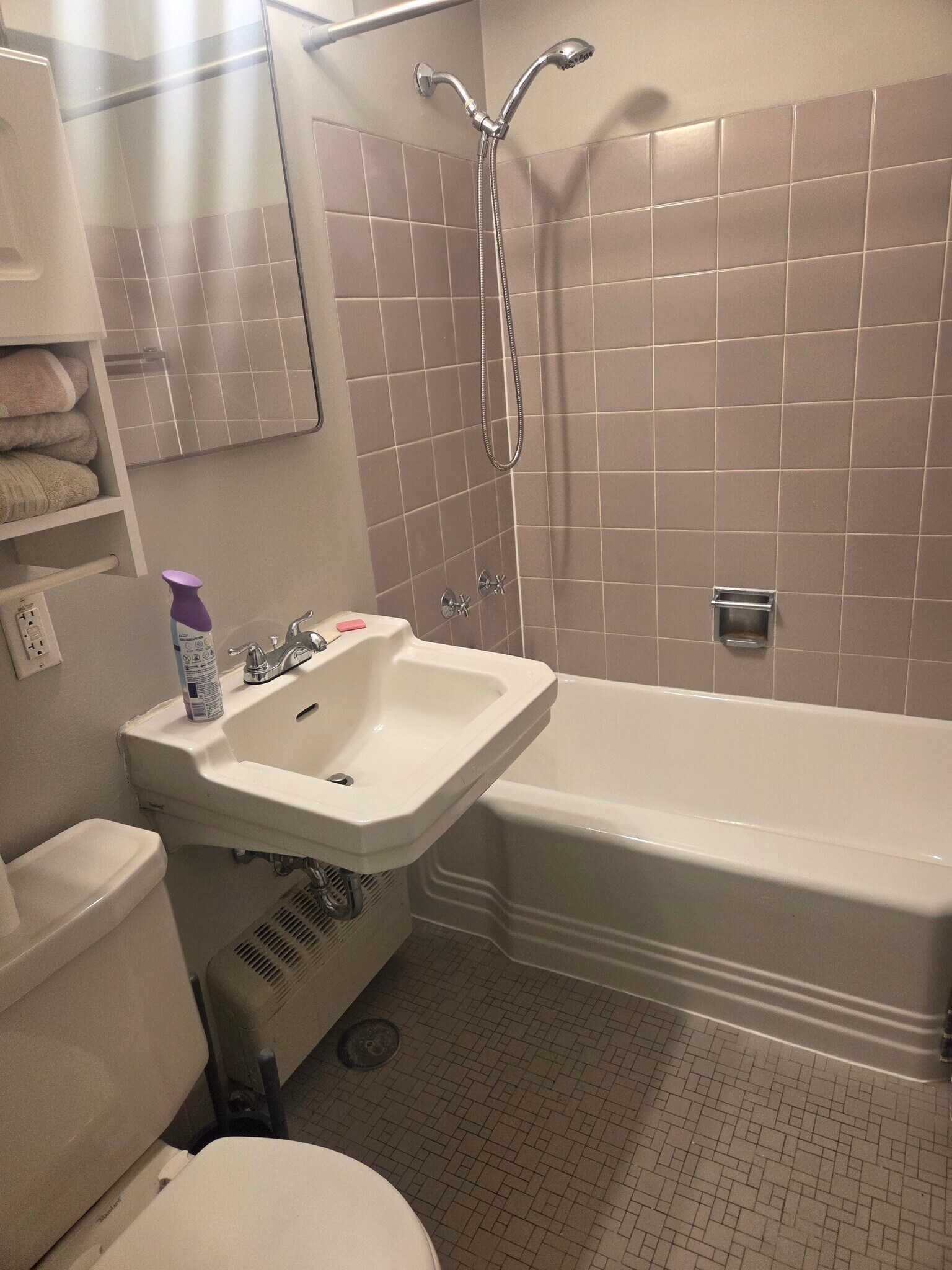 Building Photo - 3100 N Lake Shore Dr