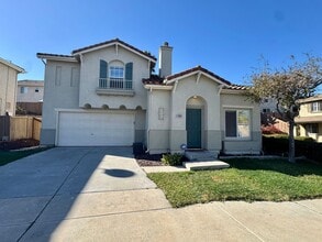 Building Photo - Amazing House For Rent