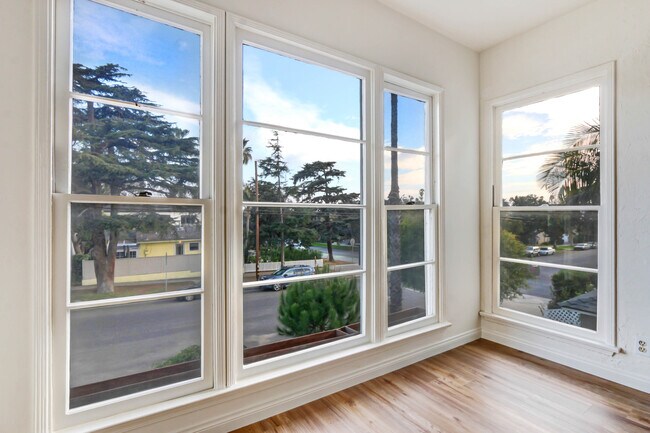 Building Photo - 857 14th St