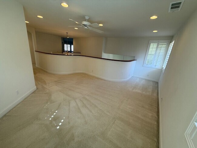 Building Photo - Over 3000 sq feet in Trabuco Canyon