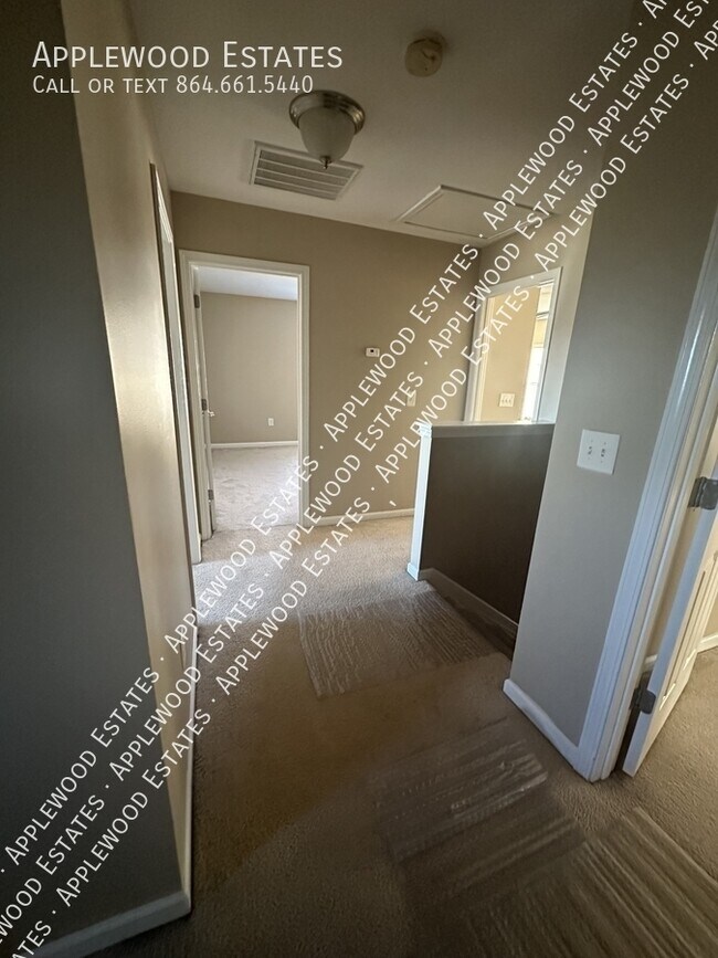 Building Photo - 184 Stonewood Crossing Dr