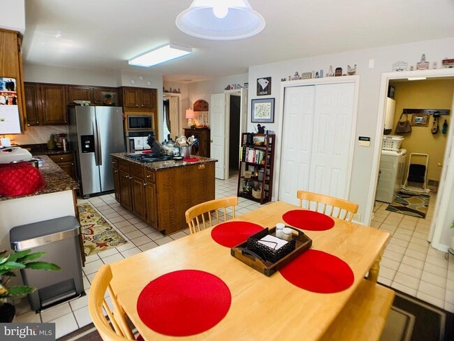 Building Photo - 8604 Oak Chase Cir