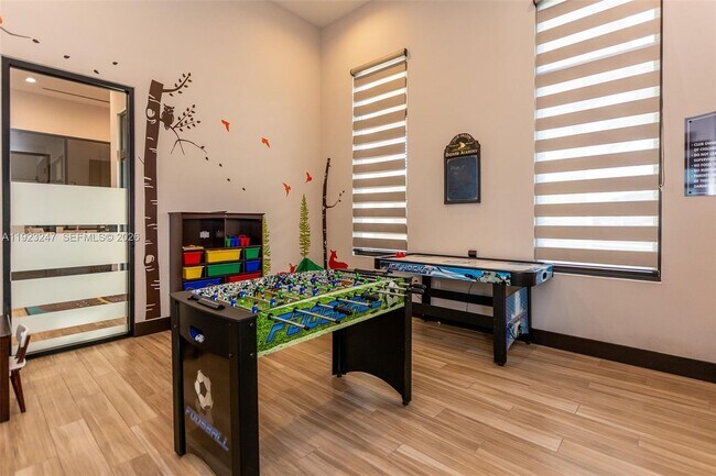 Building Photo - 16060 NW 89th Ct