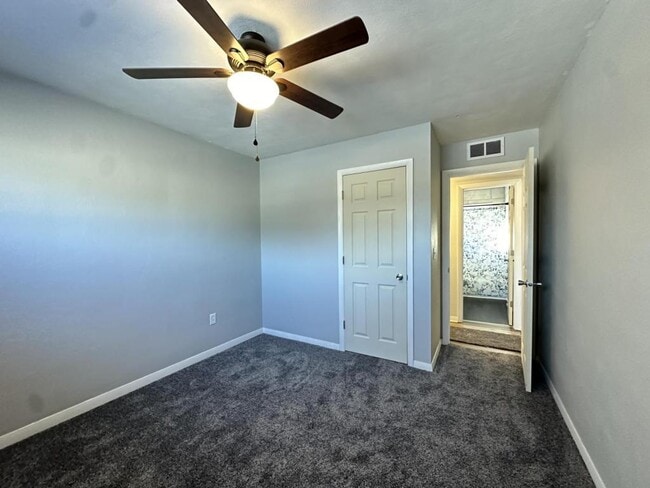 Building Photo - 1368 Spruce Ave