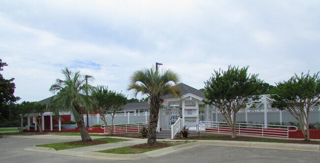 Building Photo - 3 Bedroom 2 Bathroom New Construction Hous...