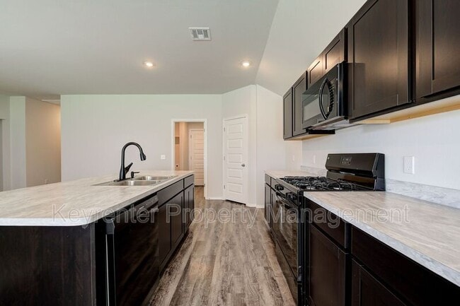 Building Photo - 504 Old Hickory Ln