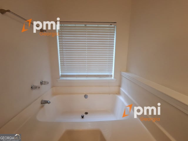 Building Photo - 2055 Pine Cone Dr SW