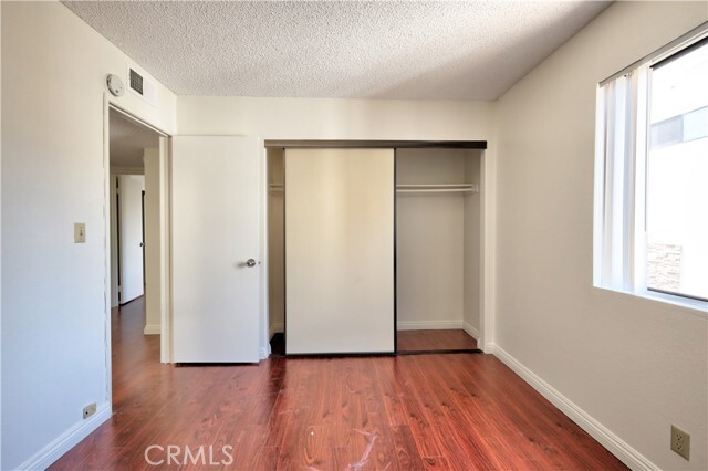 Building Photo - 1290 Elm Ave