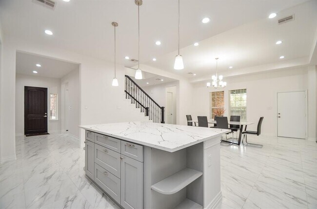 Building Photo - 6514 Fraser Pt Ct