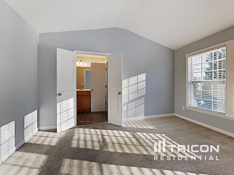 Building Photo - 3038 Deerborne Ct