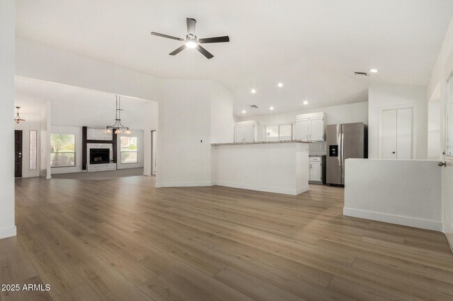 Building Photo - 7139 W McRae Way