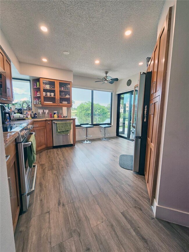 Building Photo - 3483 Emerald Oaks Dr