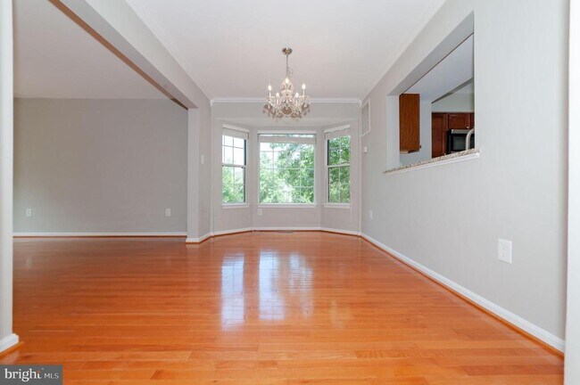 Building Photo - 14724 Stream Pond Dr