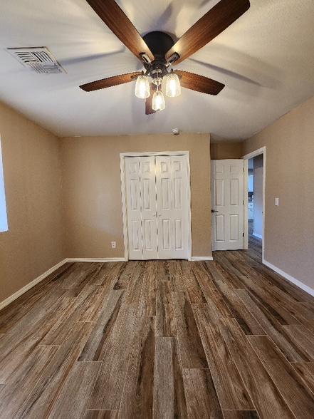 Building Photo - 143 S Doran