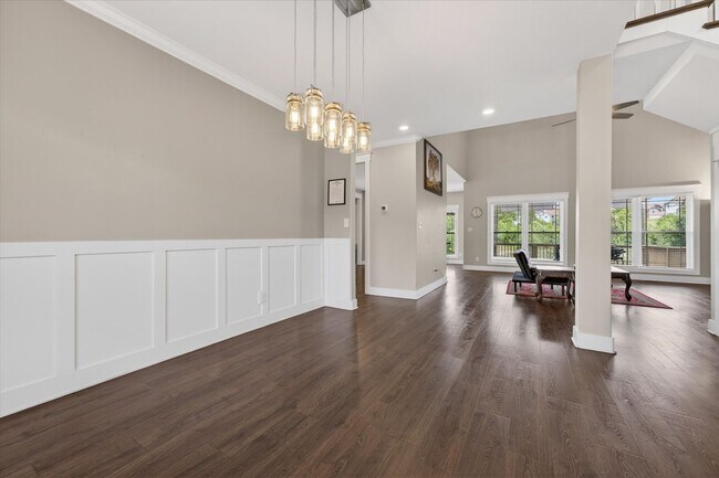 Building Photo - Piedmont Pl. - 325