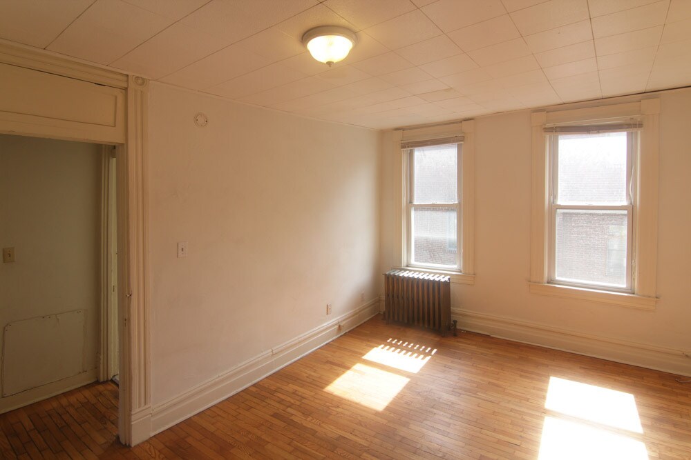 Building Photo - 620 West St