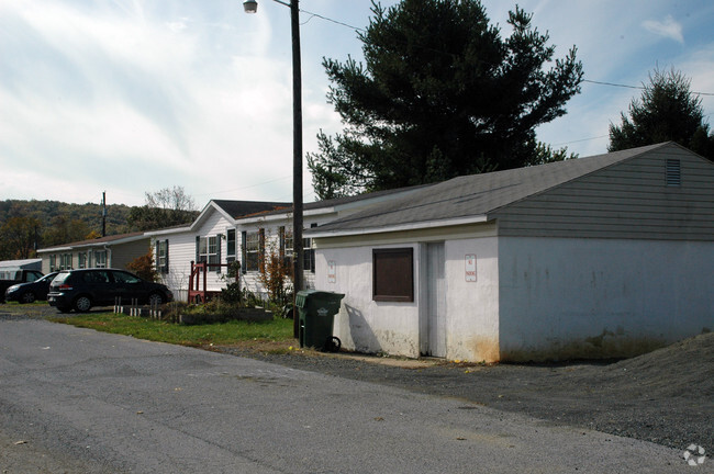 Building Photo - Valley View Honey Brook