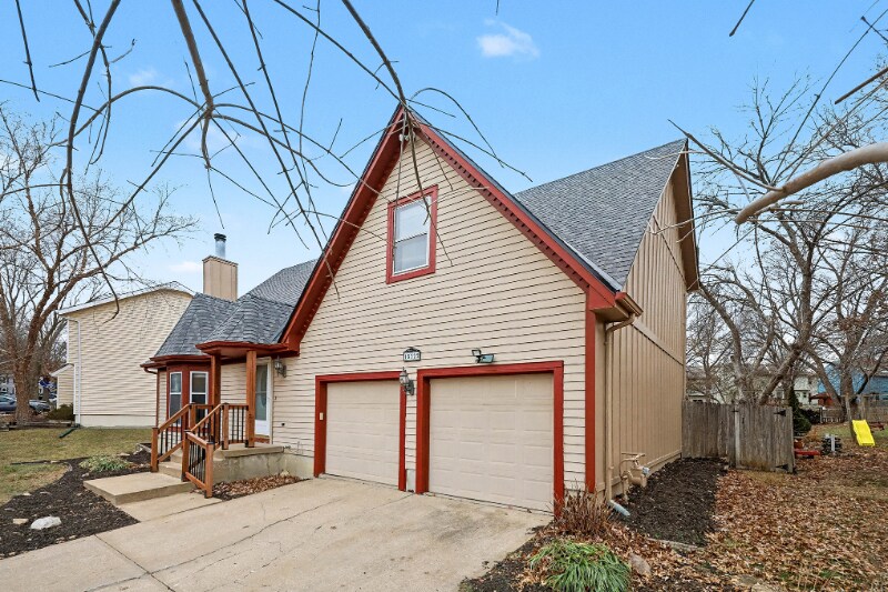 Building Photo - 15322 W 83rd Terrace