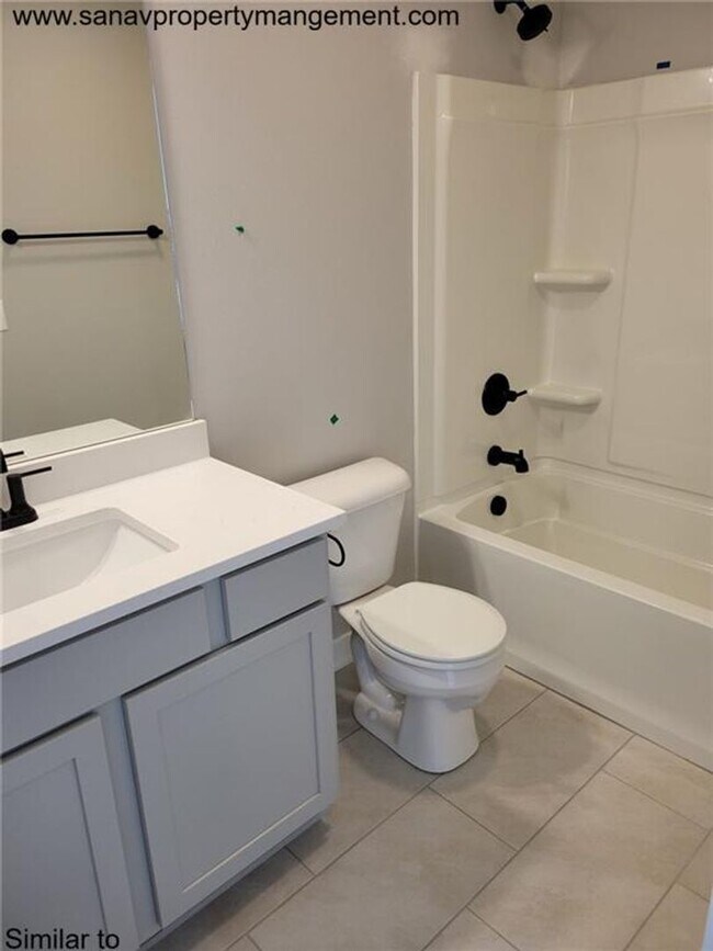 Building Photo - Spacious 4-Bedroom Home – Move-In Ready!