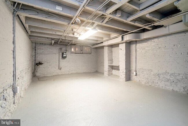 Building Photo - 1145 Carroll St