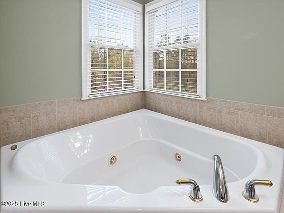 Building Photo - Build Equity While Leasing - Lease and Own...