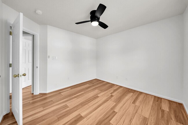 Building Photo - 408 Holmes Blvd