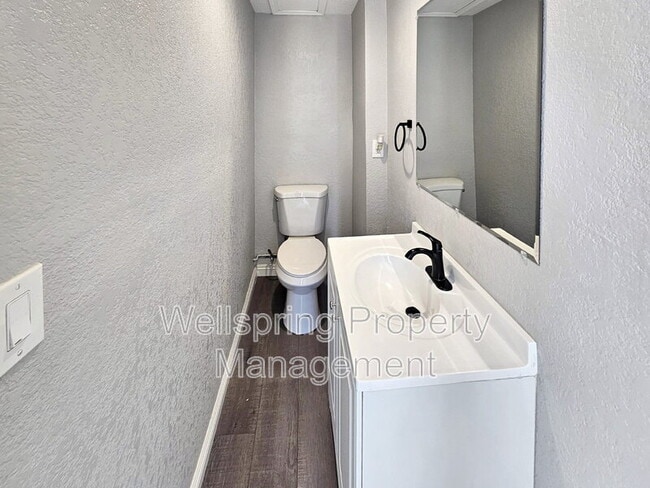 Building Photo - 327 W Haloid Ave