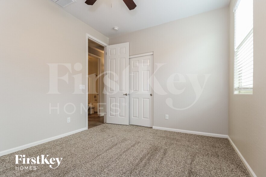 Building Photo - 17044 W Mohave St