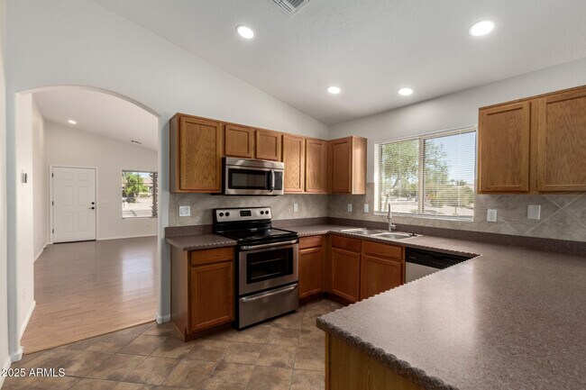 Building Photo - 40249 N Cassara Dr