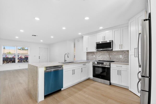 Building Photo - 4896 Neros Dr