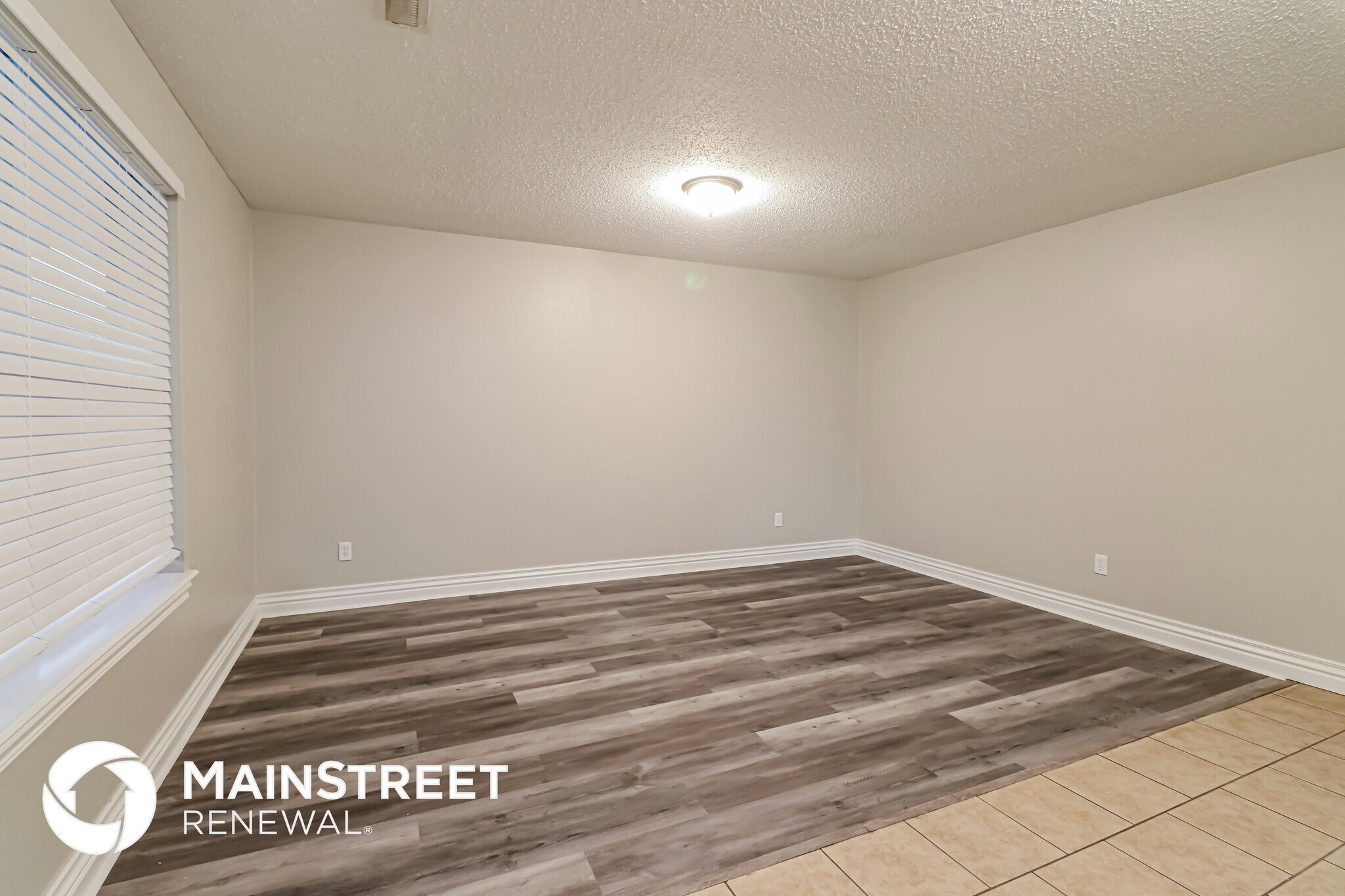 Building Photo - 909 Rolling Meadows Blvd