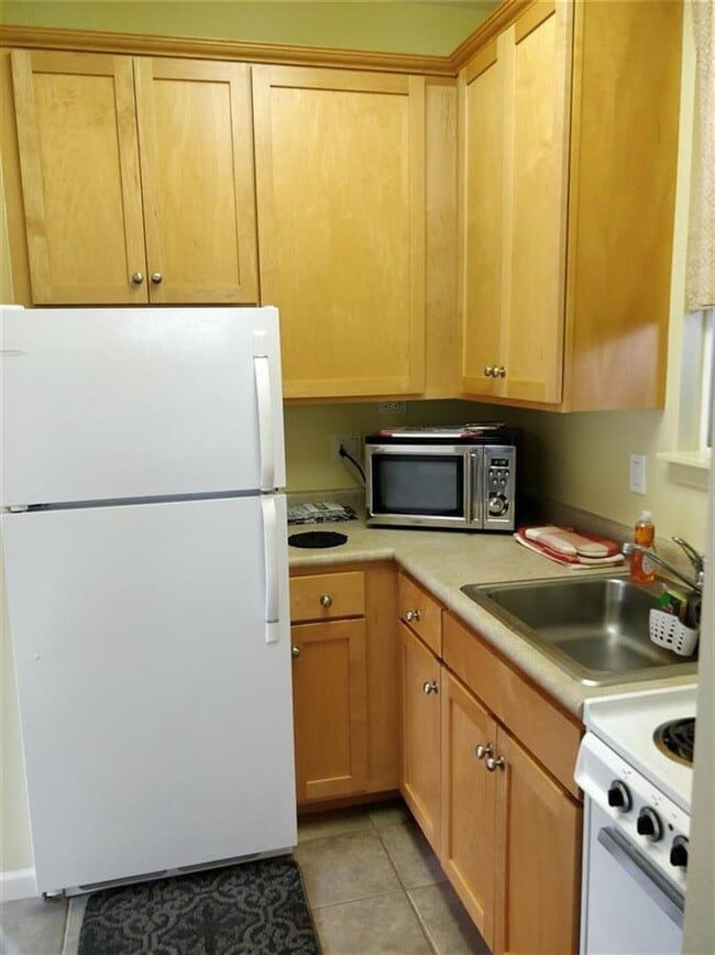 Building Photo - 170 Kuli Puu St