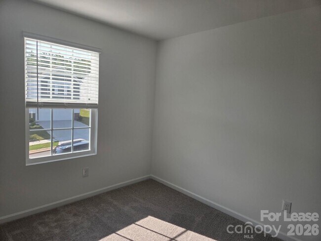 Building Photo - 718 Espresso Dr