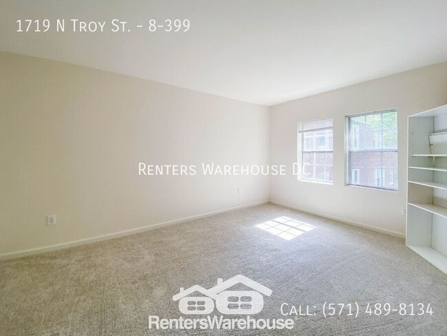 Building Photo - 1719 N Troy St