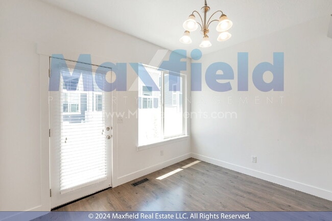 Building Photo - Small Pet Friendly - Lehi Townhome 3 BD 3 BA 2 GA
